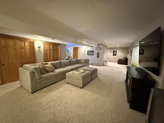 1418 Center STREET, Hartford, WI 53027