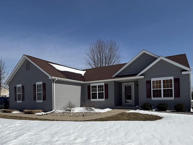 1418 Center STREET, Hartford, WI 53027