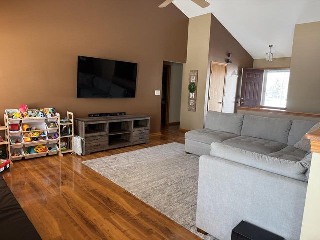 1418 Center STREET, Hartford, WI 53027