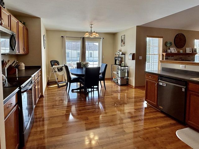 1418 Center STREET, Hartford, WI 53027