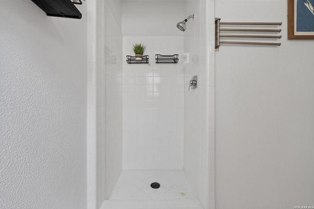 9350 Cliff Way, San Antonio, TX 78250