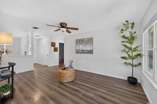 9350 Cliff Way, San Antonio, TX 78250