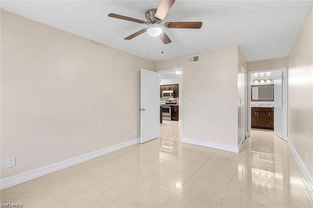 5323 Summerlin RD # 2310, Fort Myers, FL 33919