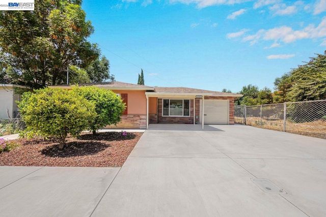 33327 2Nd St, Union City, CA 94587