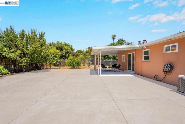 33327 2Nd St, Union City, CA 94587