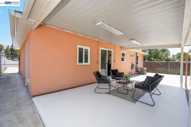 33327 2Nd St, Union City, CA 94587
