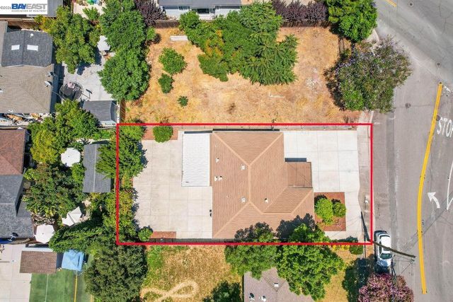 33327 2Nd St, Union City, CA 94587