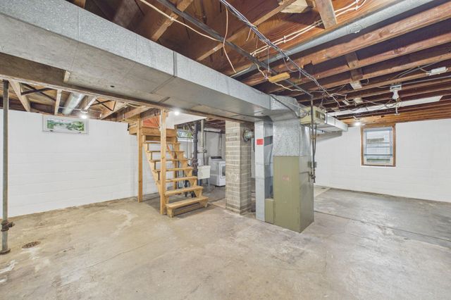 1853 Taylor Avenue, Saint Paul, MN 55104
