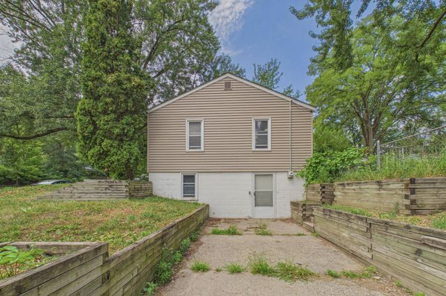 1853 Taylor Avenue, Saint Paul, MN 55104