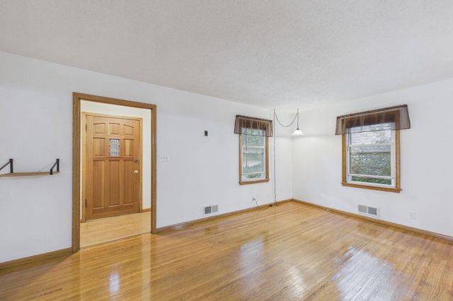 1853 Taylor Avenue, Saint Paul, MN 55104