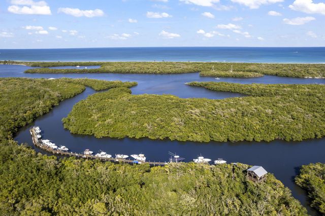 8306 SE Sanctuary Drive, Hobe Sound, FL 33455