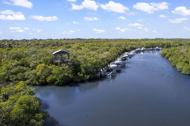8306 SE Sanctuary Drive, Hobe Sound, FL 33455