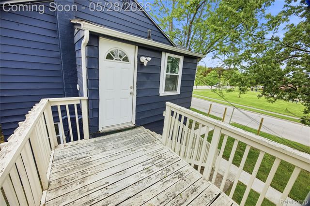 17128 Cicotte Avenue, Allen Park, MI 48101