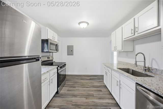 17128 Cicotte Avenue, Allen Park, MI 48101