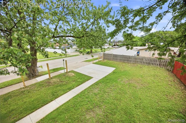 17128 Cicotte Avenue, Allen Park, MI 48101