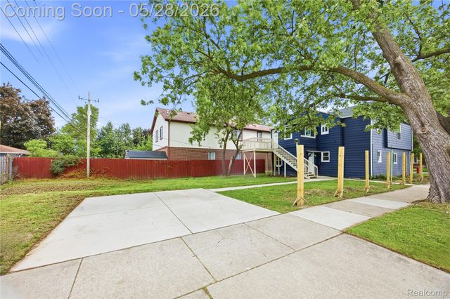 17128 Cicotte Avenue, Allen Park, MI 48101