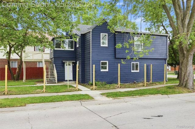 17128 Cicotte Avenue, Allen Park, MI 48101