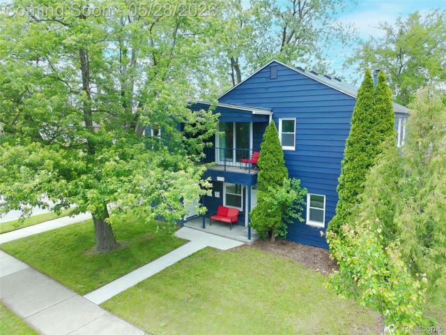 17128 Cicotte Avenue, Allen Park, MI 48101