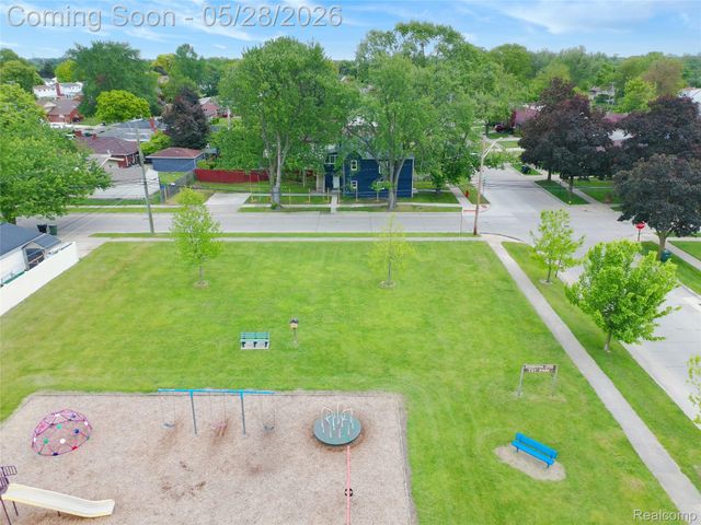 17128 Cicotte Avenue, Allen Park, MI 48101