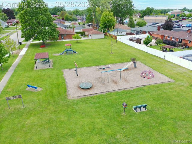 17128 Cicotte Avenue, Allen Park, MI 48101