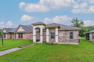 115 Silverbell Circle, Lake Jackson, TX 77566