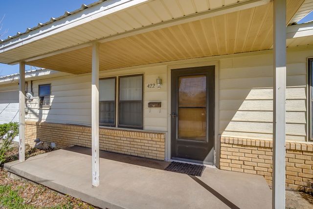 422 N 3rd Street, Jacksboro, TX 76458