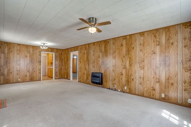 422 N 3rd Street, Jacksboro, TX 76458