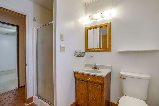 422 N 3rd Street, Jacksboro, TX 76458