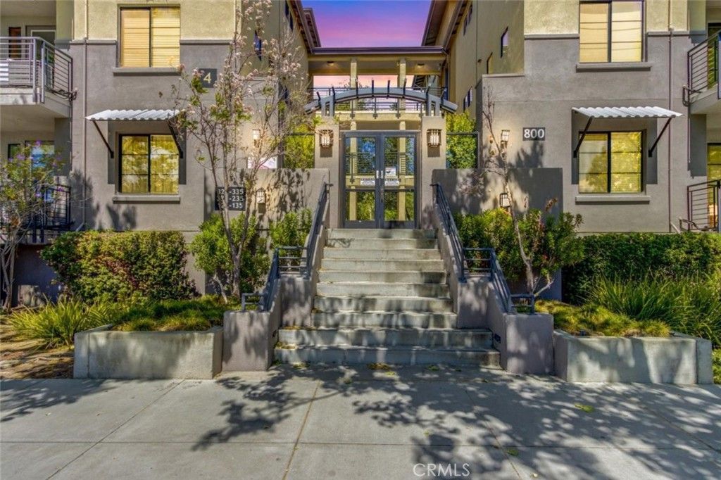 Image 1 of property listing at 800 N 8th 106, San Jose, CA 95112
