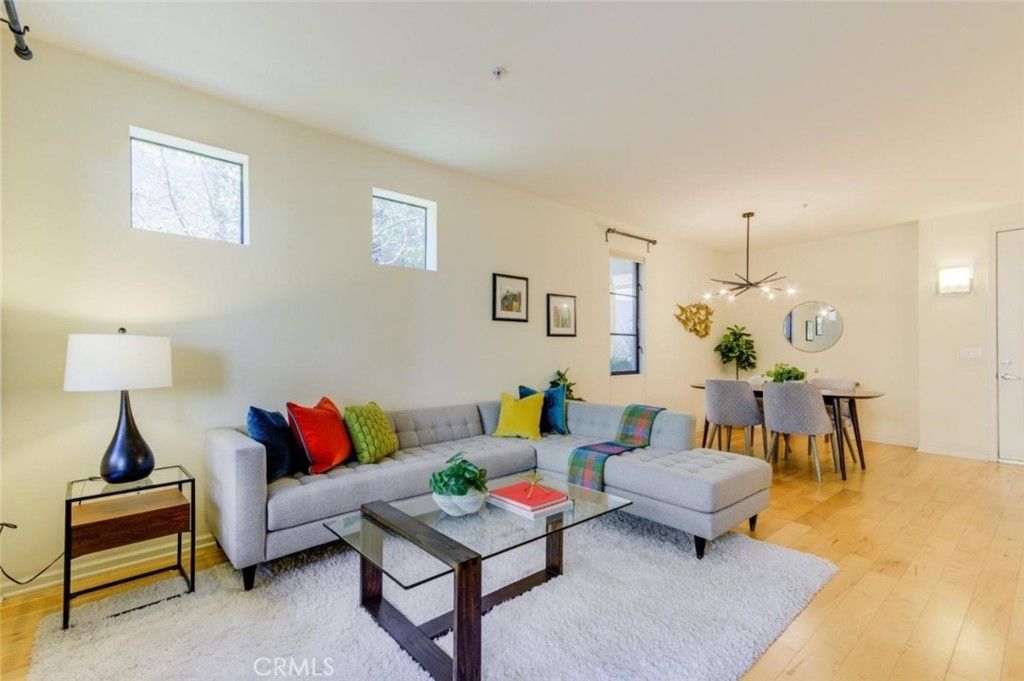 Image 2 of property listing at 800 N 8th 106, San Jose, CA 95112