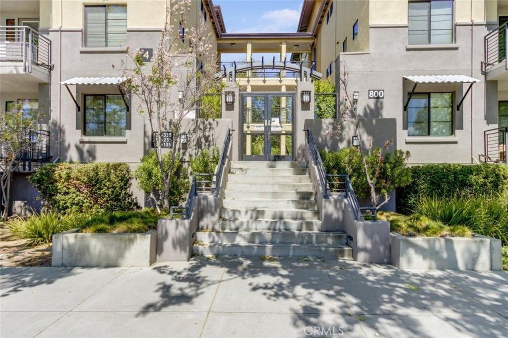 Image 24 of property listing at 800 N 8th 106, San Jose, CA 95112