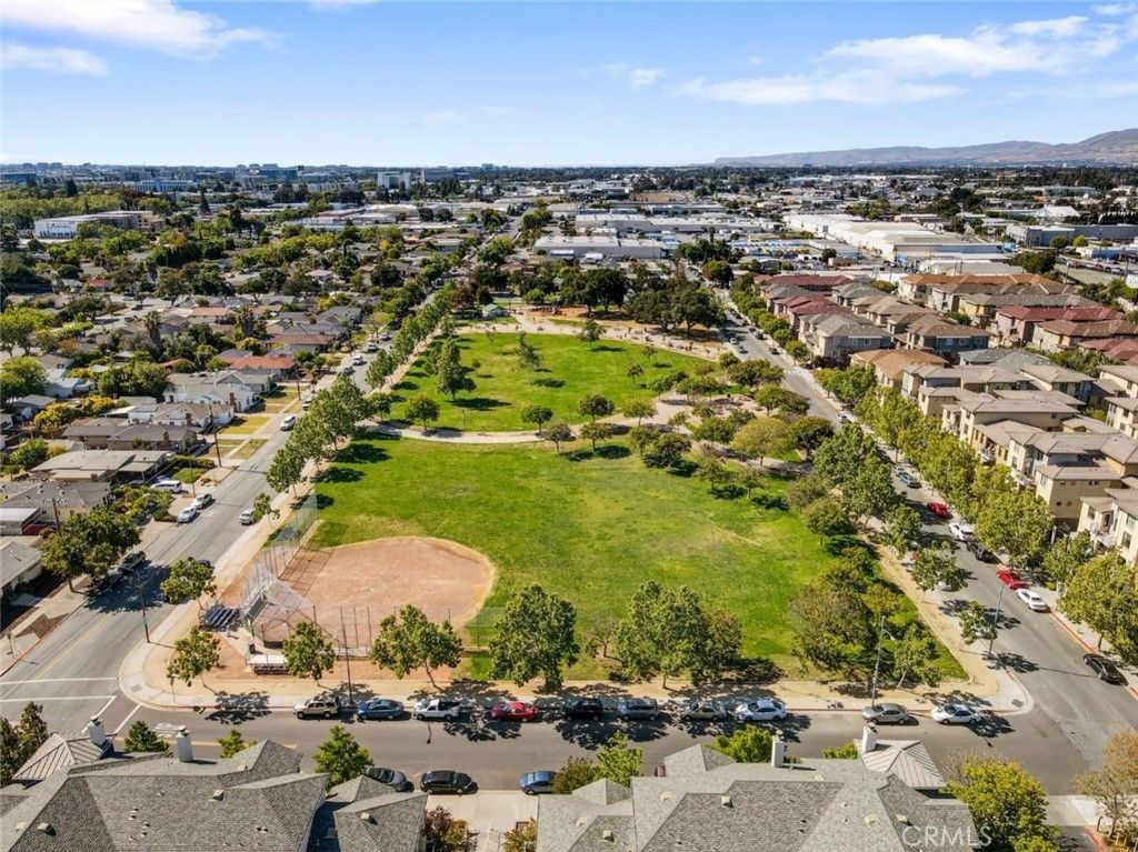 Image 28 of property listing at 800 N 8th 106, San Jose, CA 95112
