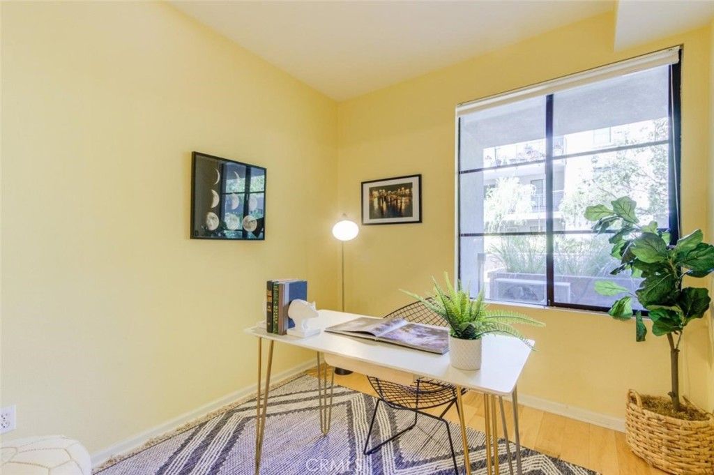 Image 8 of property listing at 800 N 8th 106, San Jose, CA 95112