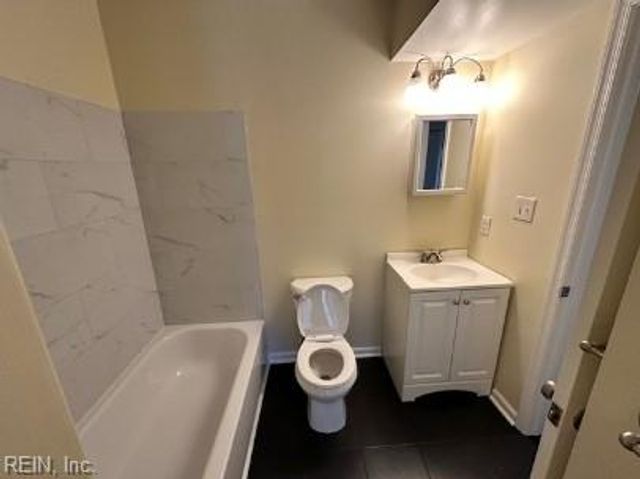 715 Wolftrap LN, Virginia Beach, VA 23462