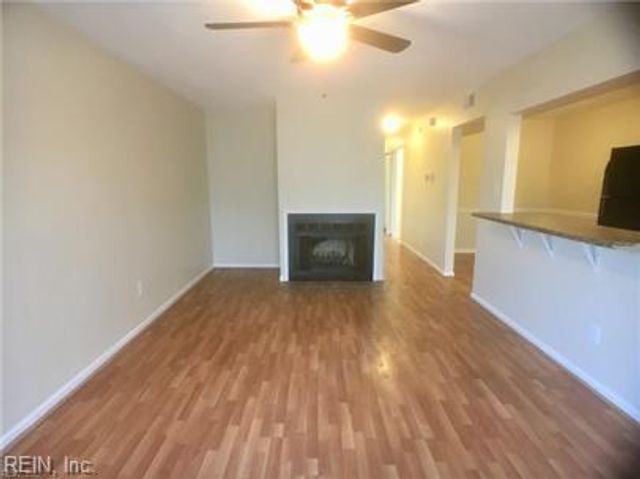 715 Wolftrap LN, Virginia Beach, VA 23462