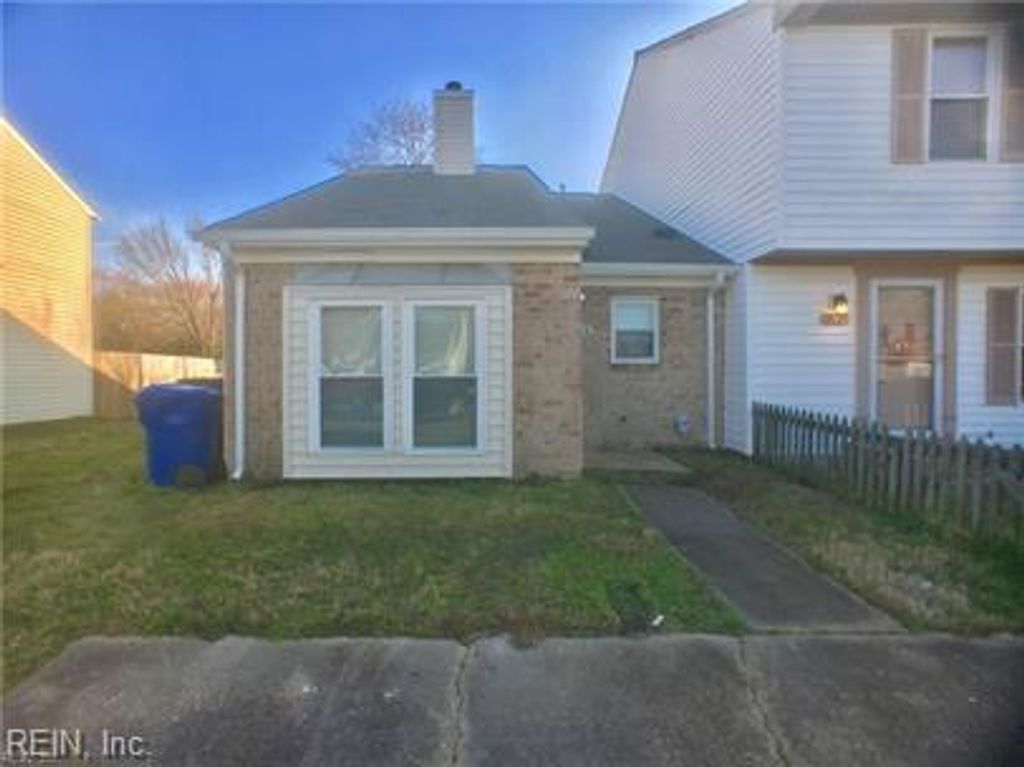 715 Wolftrap LN, Virginia Beach, VA 23462