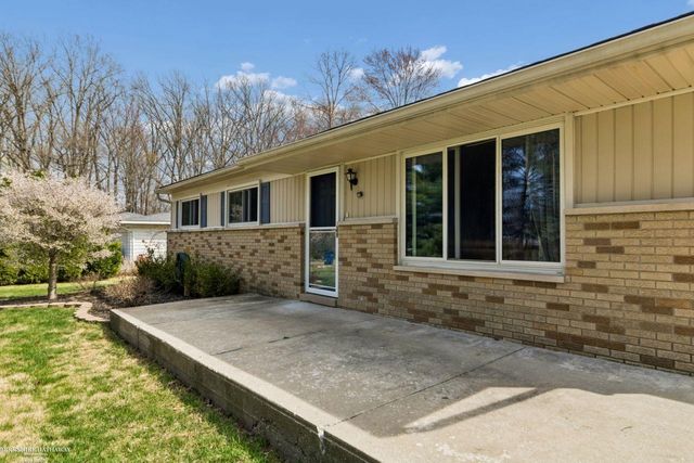 8360 Rosecrest Court, Shelby Twp, MI 48316