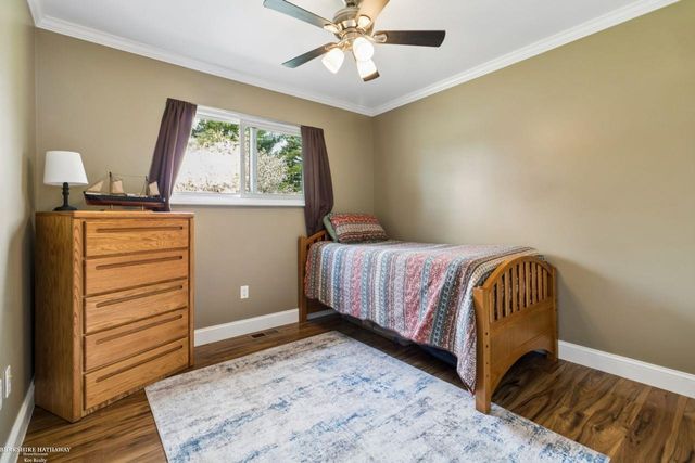 8360 Rosecrest Court, Shelby Twp, MI 48316