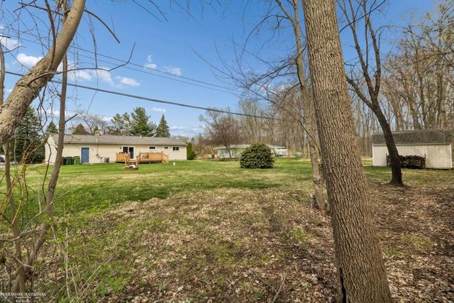 8360 Rosecrest Court, Shelby Twp, MI 48316