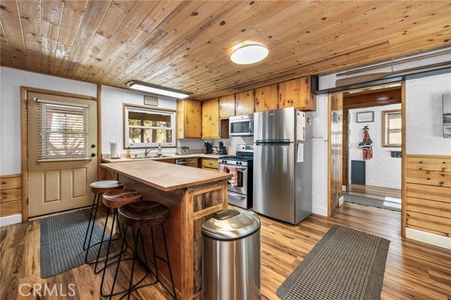 547 Chipmunk, Big Bear Lake, CA 92315