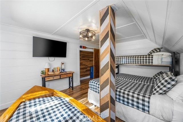 547 Chipmunk, Big Bear Lake, CA 92315