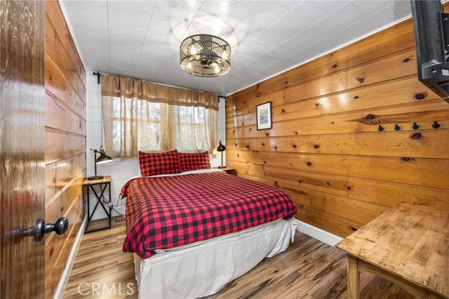 547 Chipmunk, Big Bear Lake, CA 92315