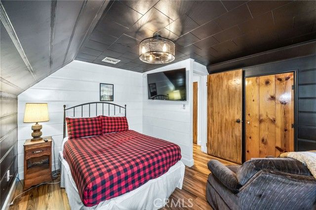 547 Chipmunk, Big Bear Lake, CA 92315