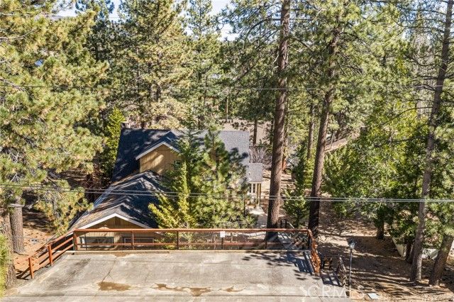 547 Chipmunk, Big Bear Lake, CA 92315