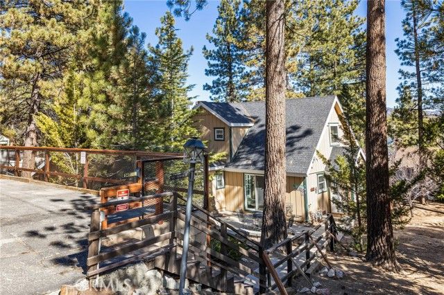 547 Chipmunk, Big Bear Lake, CA 92315