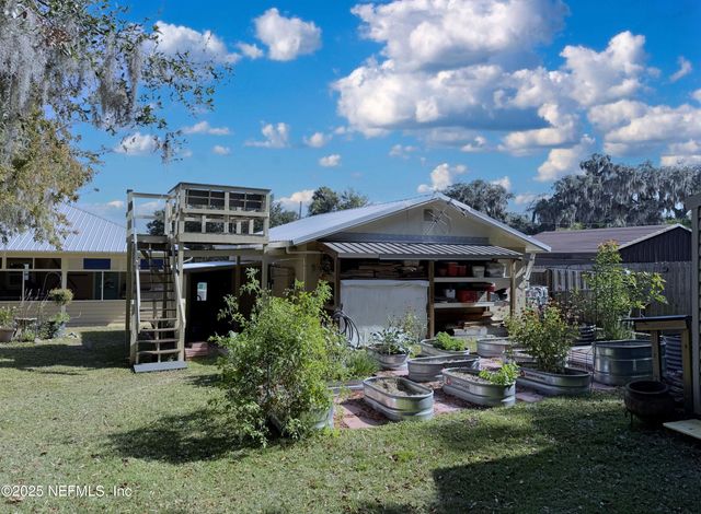 711 N PARK Street, Crescent City, FL 32112