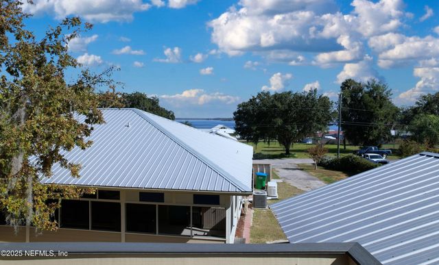 711 N PARK Street, Crescent City, FL 32112