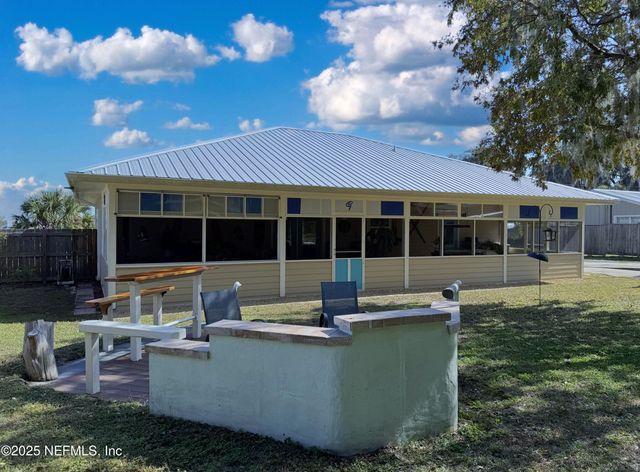 711 N PARK Street, Crescent City, FL 32112