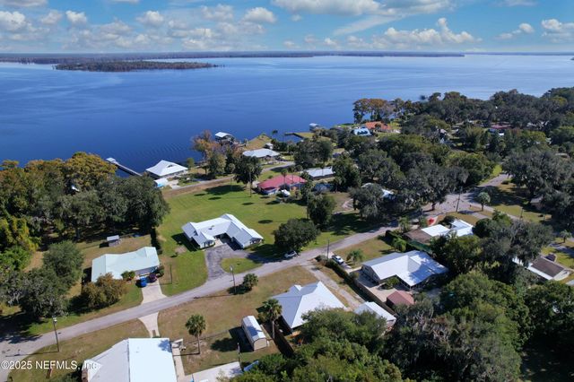 711 N PARK Street, Crescent City, FL 32112