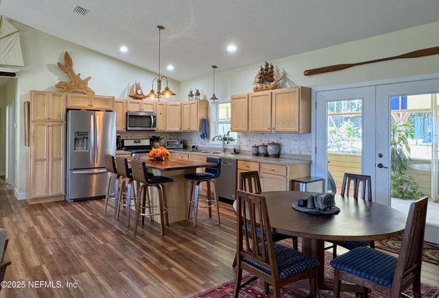 711 N PARK Street, Crescent City, FL 32112